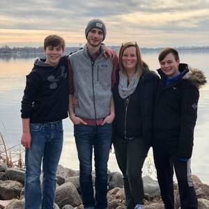 Meet your Posher, April